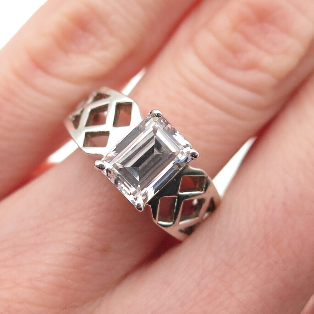 925 Sterling Silver Emerald-Cut C Z Promise Ring Size 6